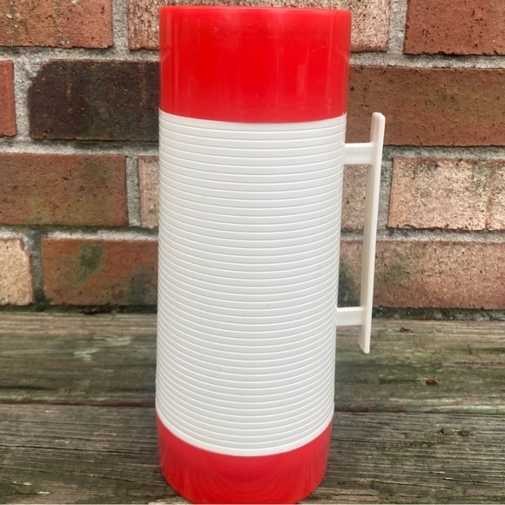 Vintage (70s?) Hy-Lo Aladdin Thermos 32oz- great condition